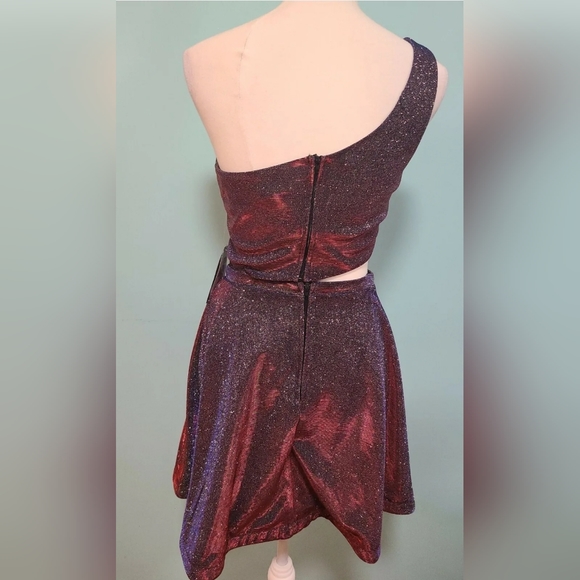 CITY STUDIO Plum Sparkly one shoulder asymmetrical cutout dress Size 7 NWT - Picture 3 of 4